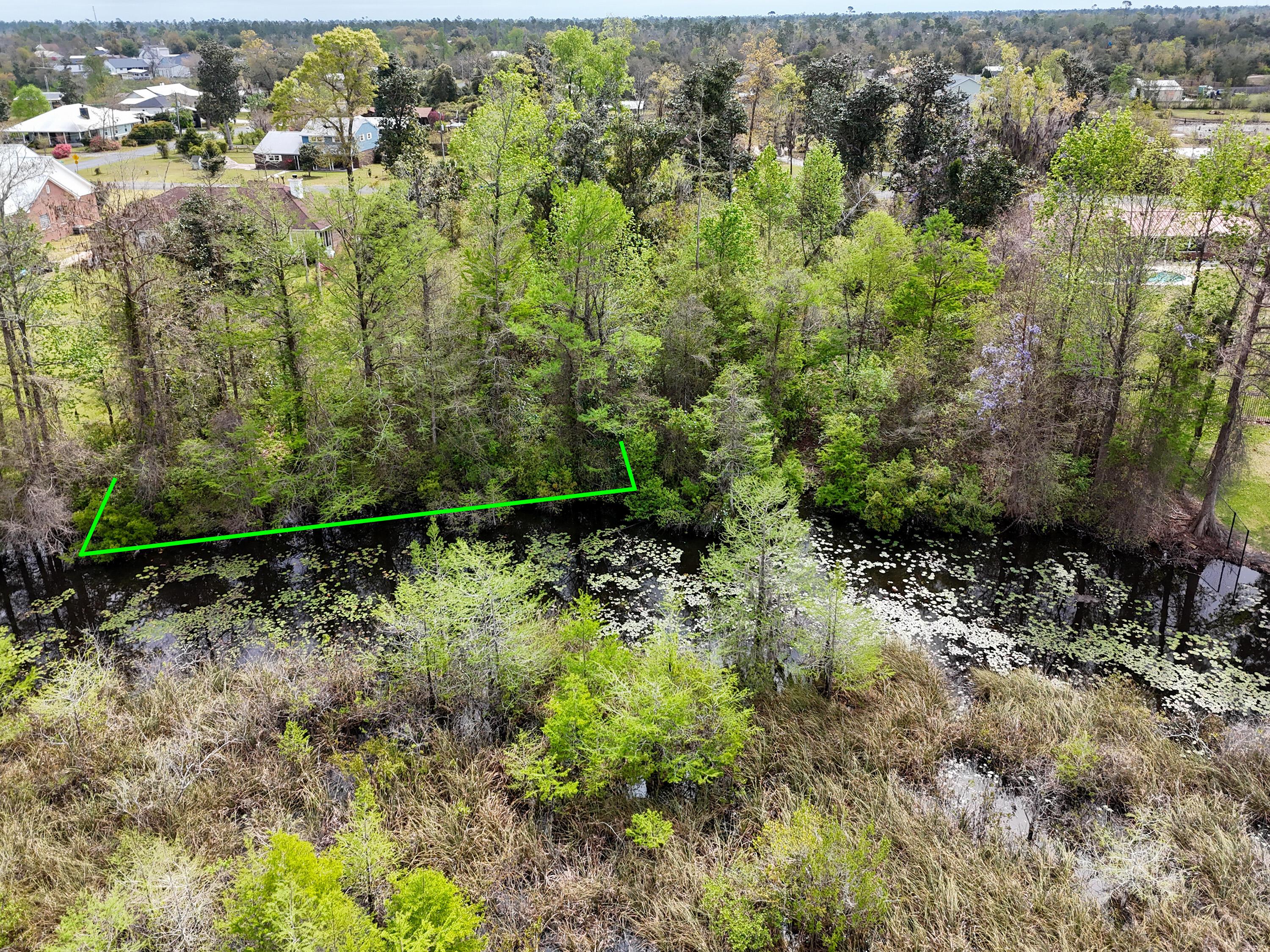 Image 2: 100 Feet of Canal Front