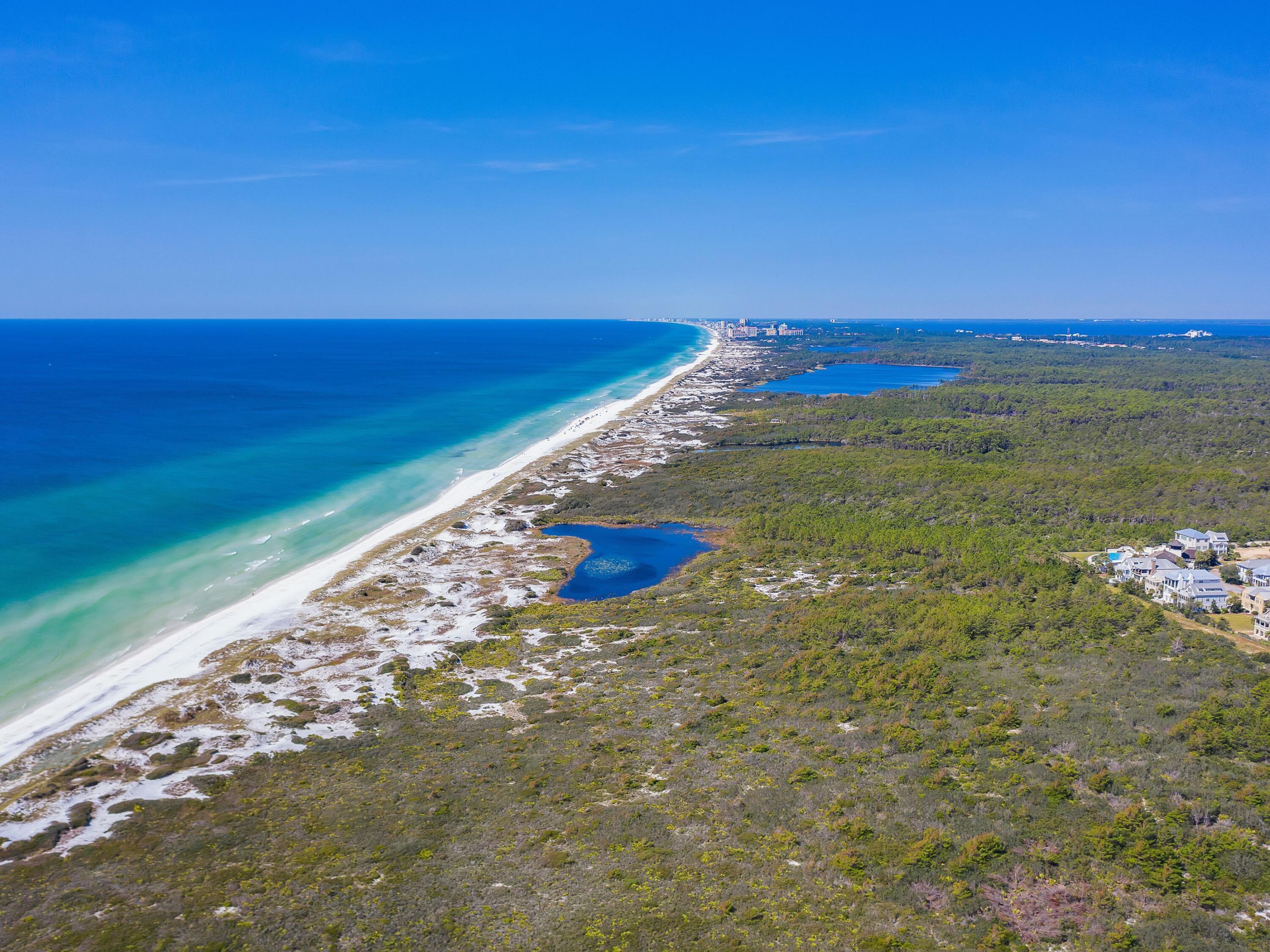 Image 3: 3.2 miles of Topsail Hill State Park