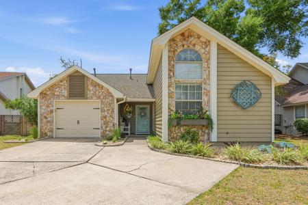 1609 E Mariah Way