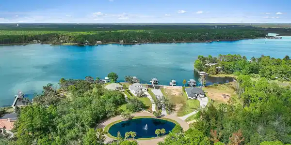 Image 4: web_78 LaGrange Cove _14