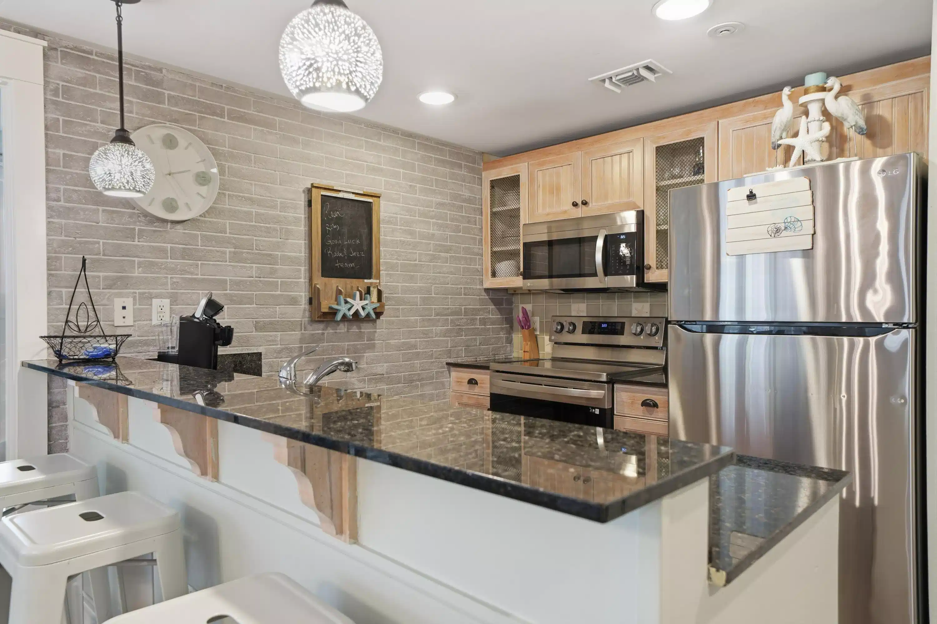Image 1: kitchen