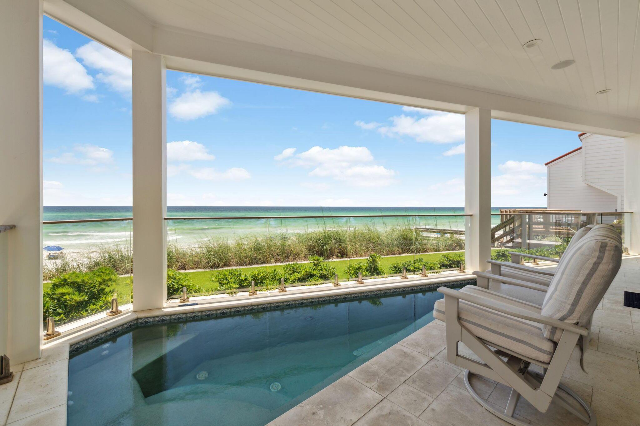 Image 4: 323 Pompano St