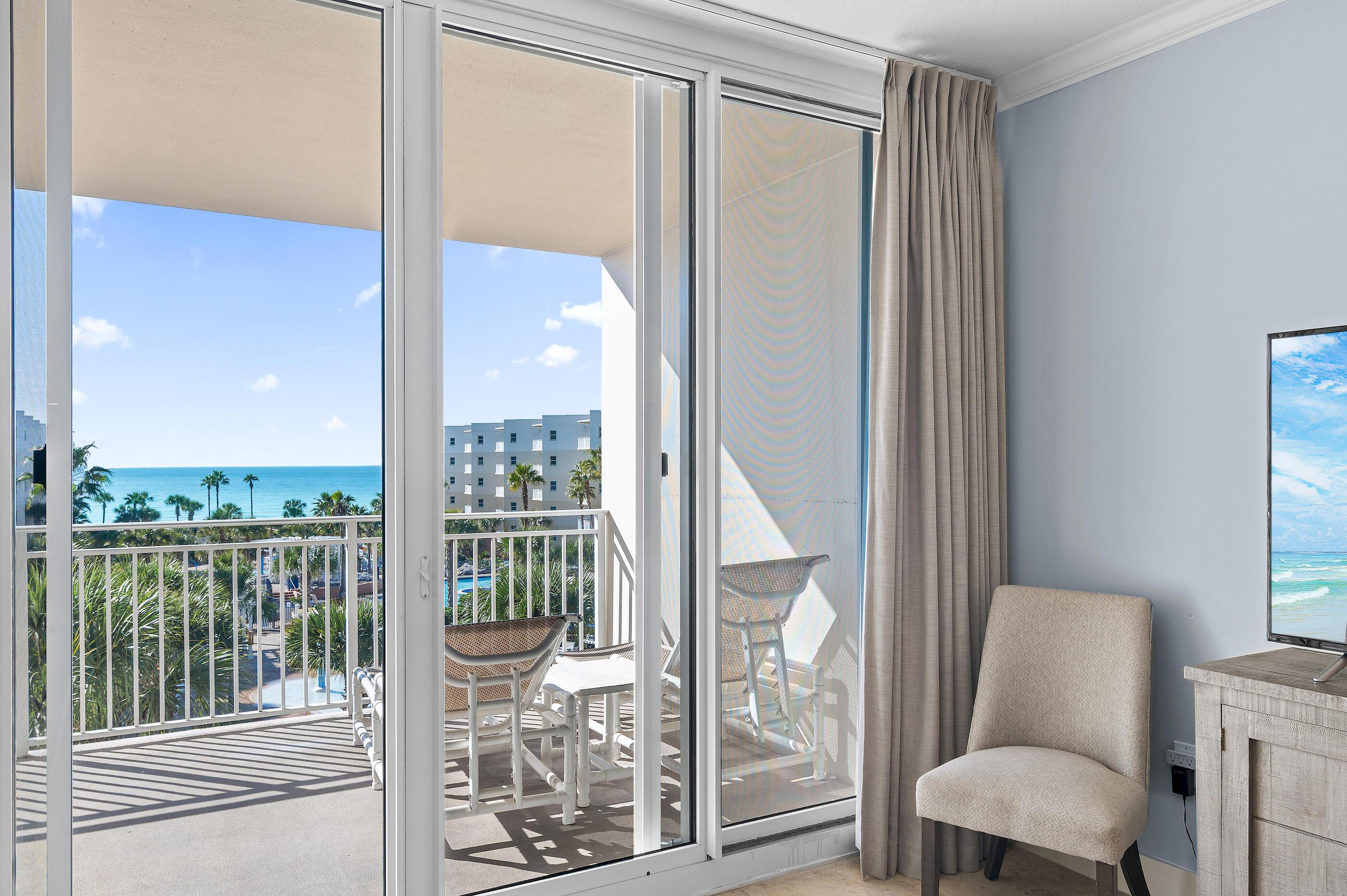 Image 2: web_C500 Waterscape Oka Island _13