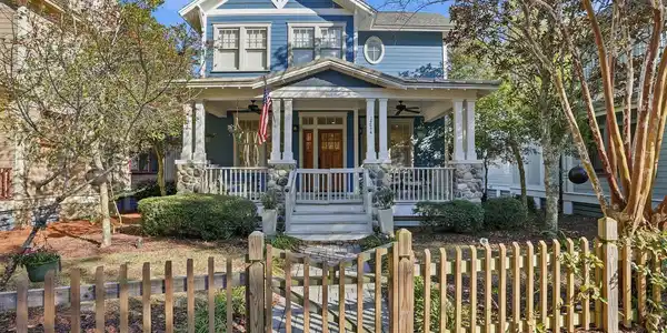 1224 W Lakewalk Circle