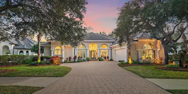 463 Captains Circle