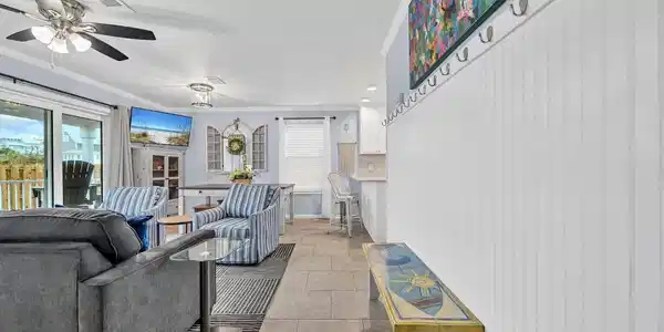 Image 3: BSV_Front Entrance