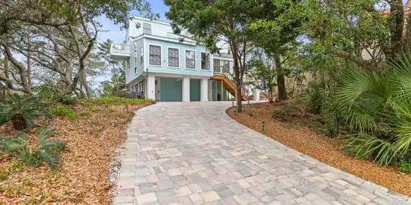 301 Summit Drive