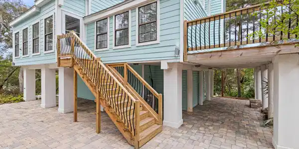 Image 2: 002-301 Summit Drive-MLS