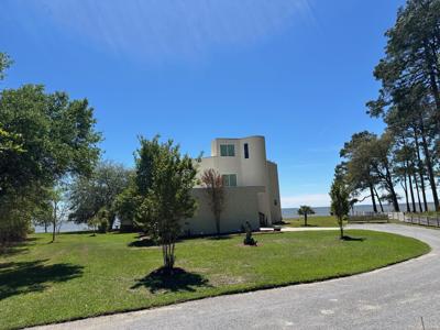 171 Dolphin Cove
