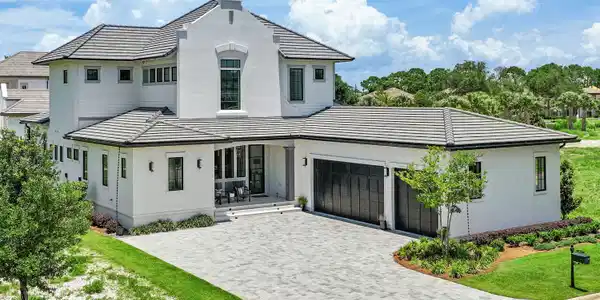 Image 4: Tradewinds, Lot 32