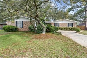 35 Hickory Avenue