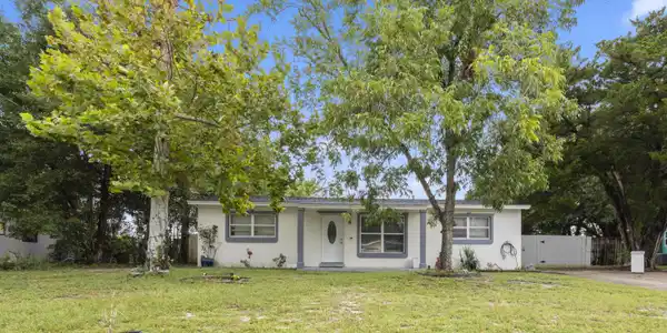 411 Shrewsbury Road