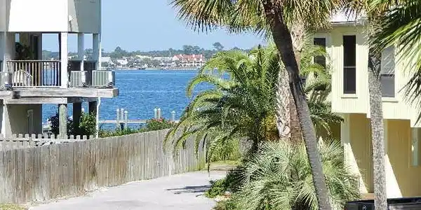 Image 3: Sound View