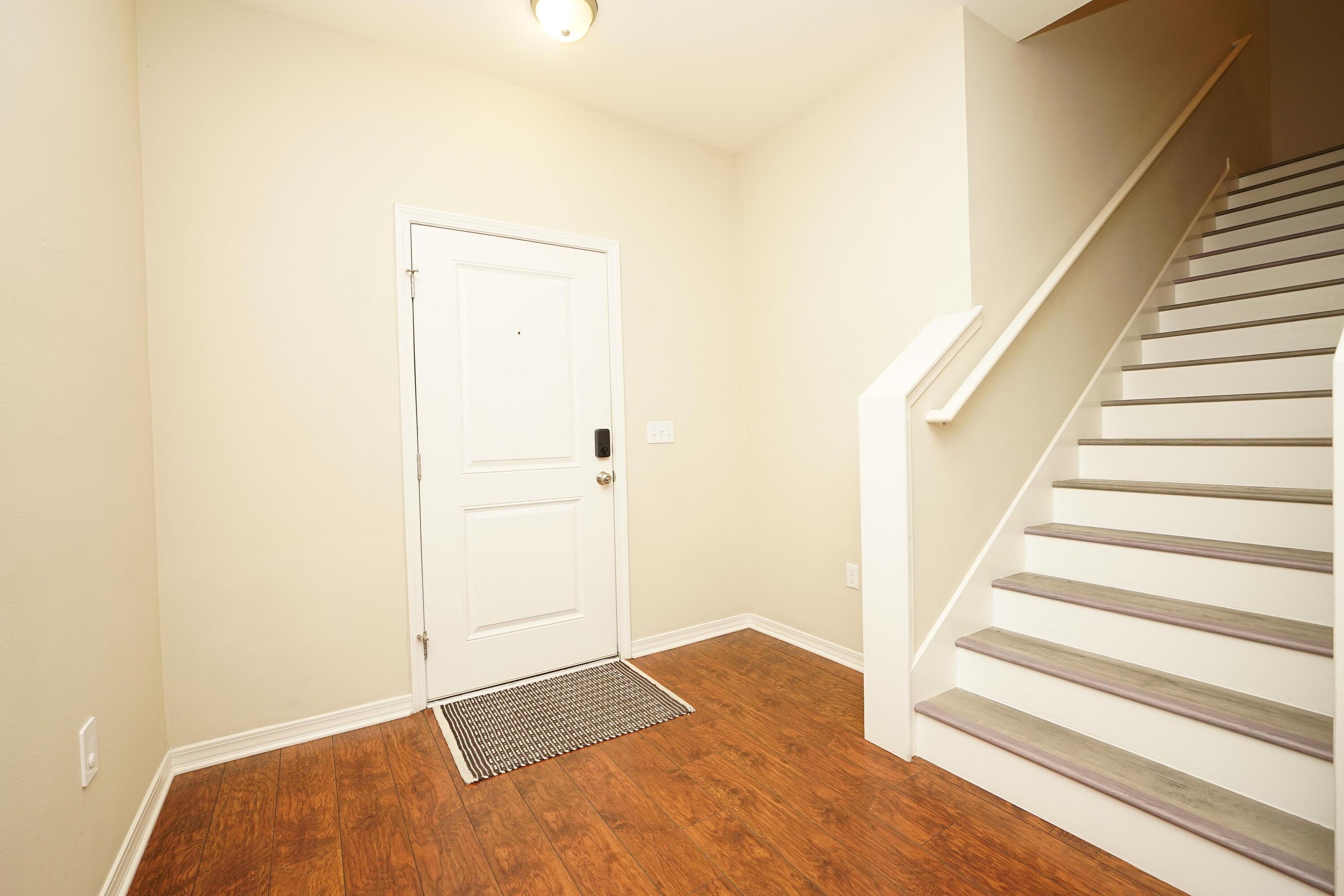 Image 3: 1305FinckNEntry