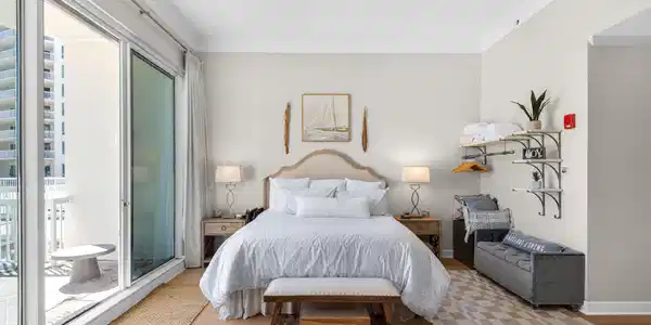 Image 3: King Bed