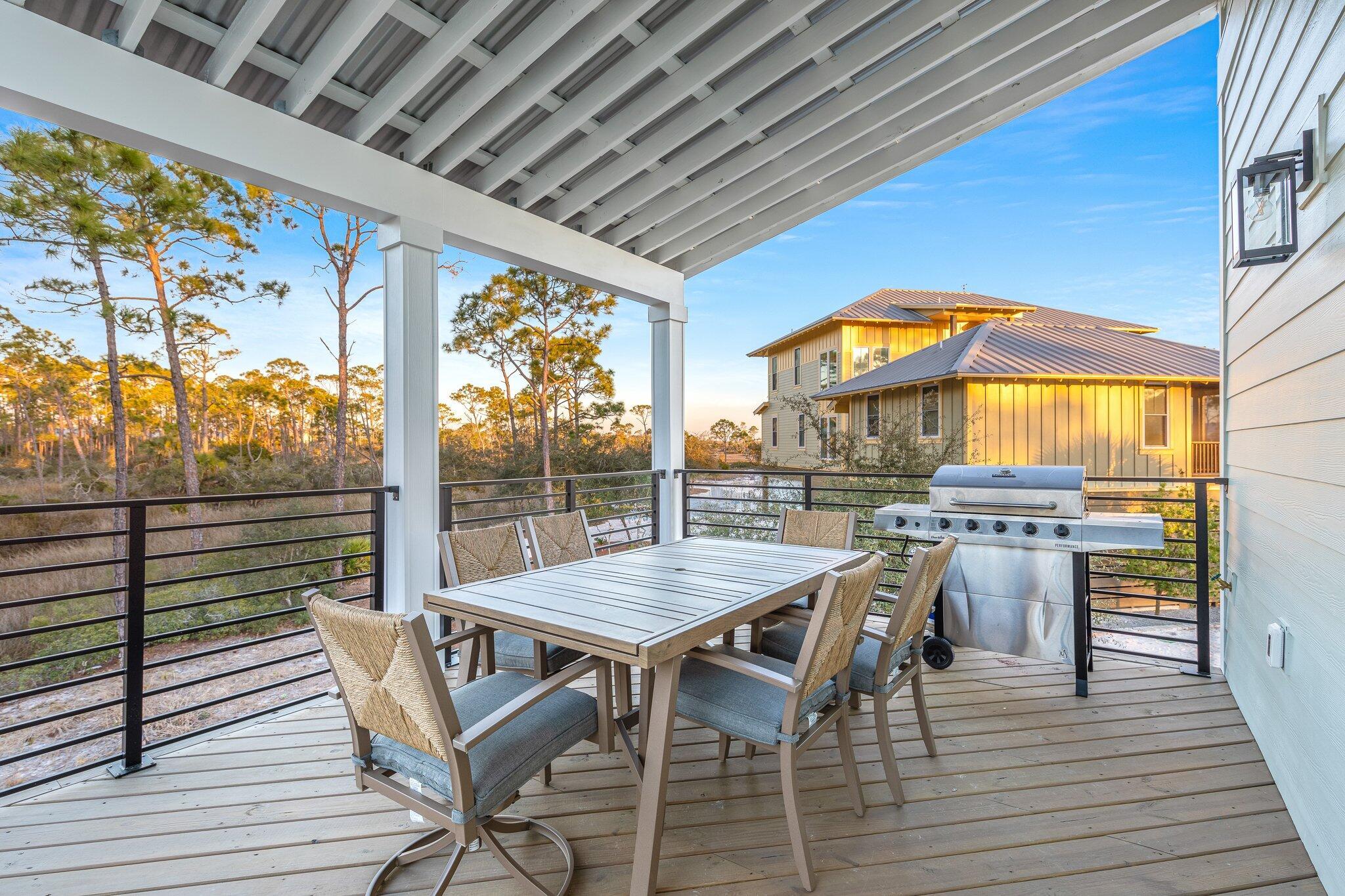 Image 4: Back patio 1