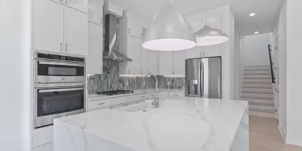 Image 3: Kitchen