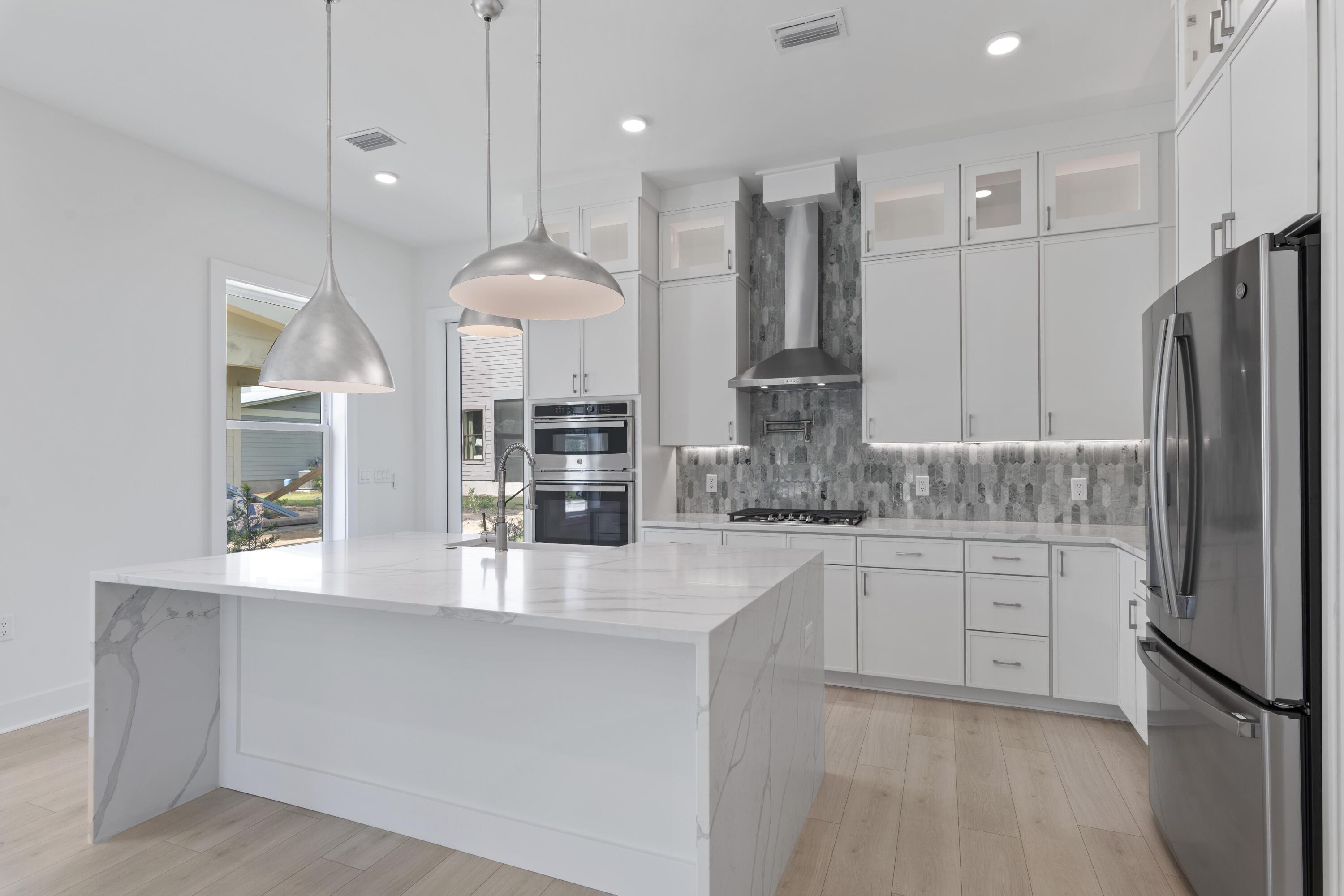 Image 4: Breakfast Bar