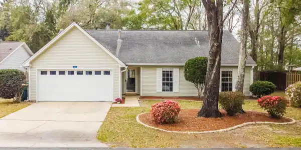 110 Meadowbrook Court
