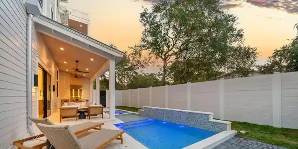 Image 2: Private Pool & Spa