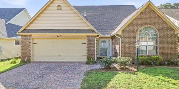 827 Fairway Lakes Drive