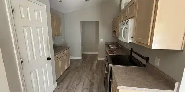 Image 4: Kitchen1