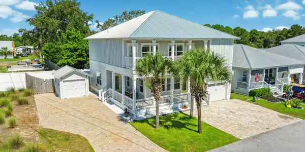 411 Paradise Boulevard