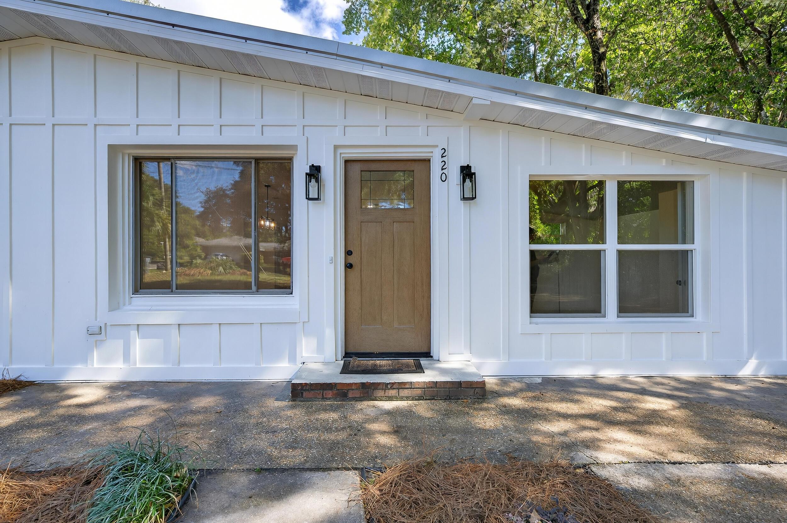 Image 3: 220 edge ave-valparaiso-3