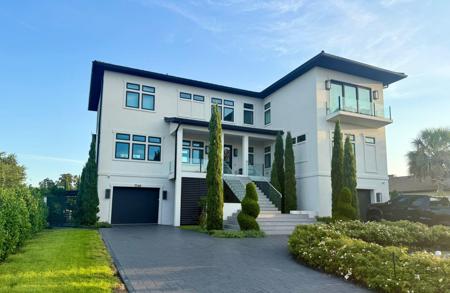 3348 Edgewater Drive