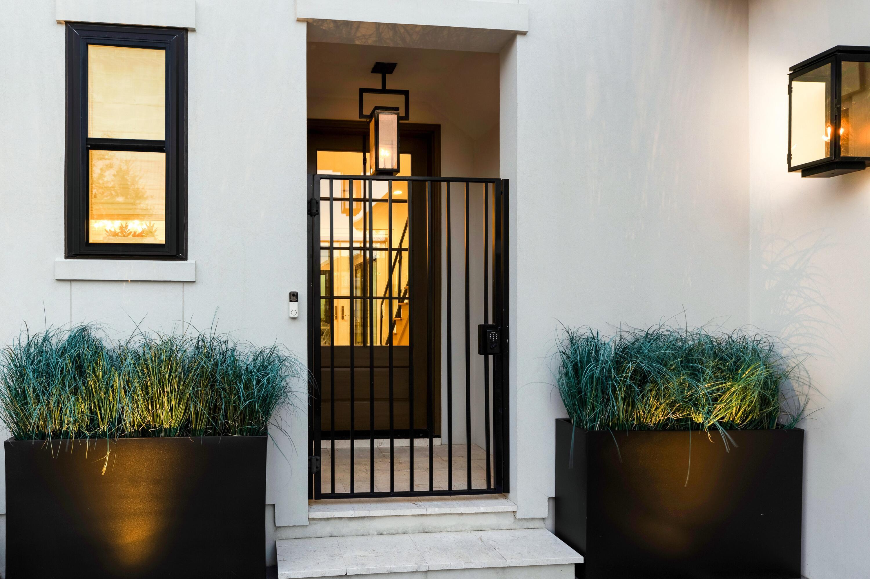 Image 3: 4558 Leeward Lane