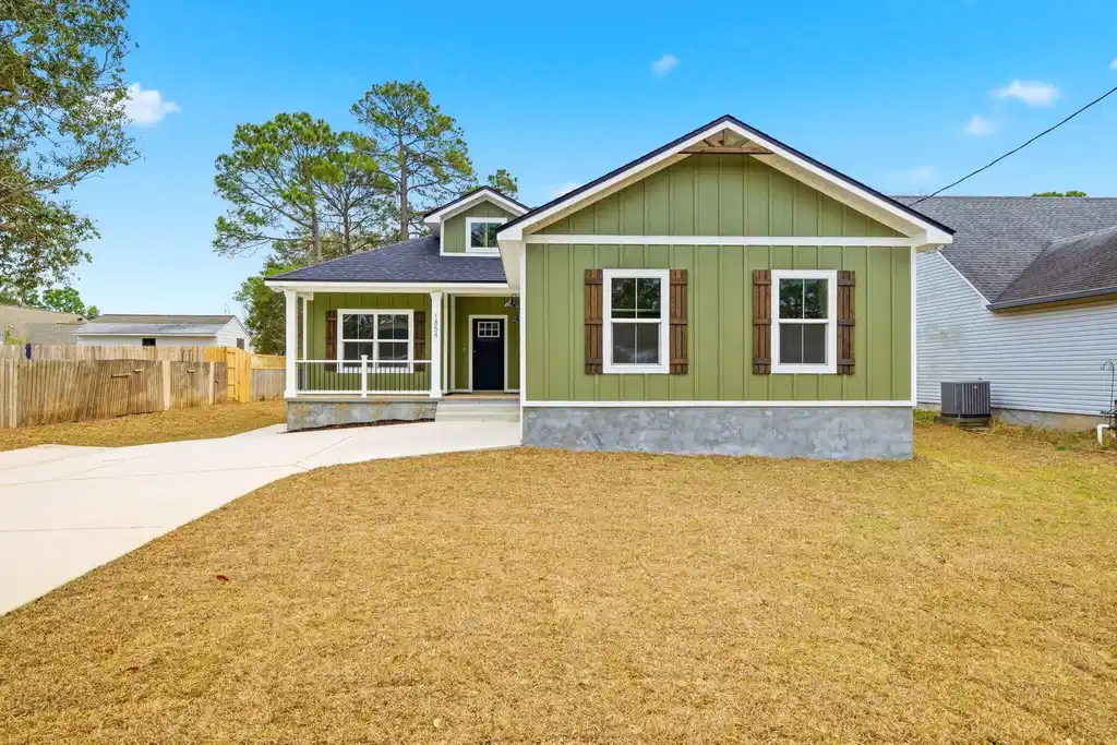 Image 1: front elevation