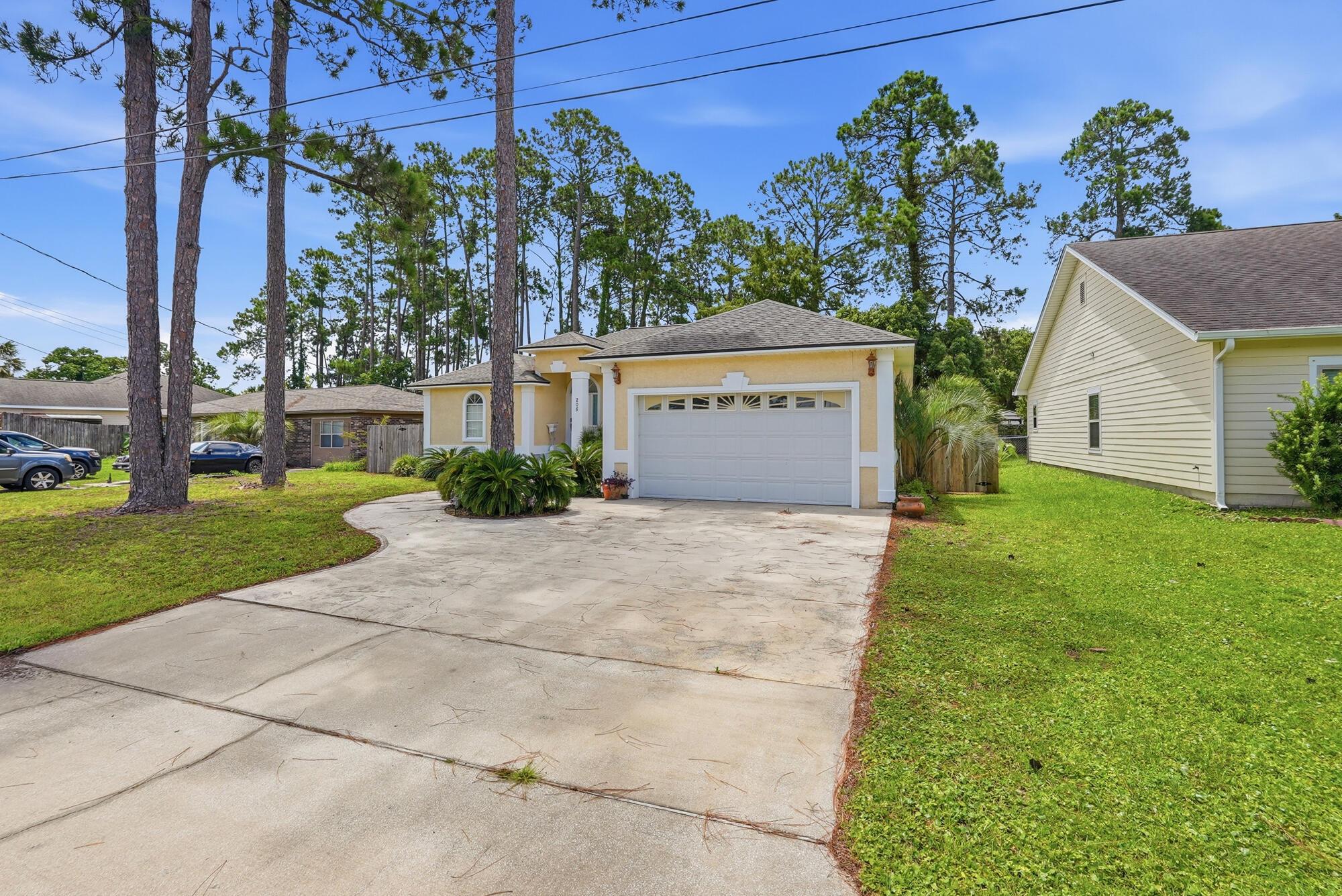 Image 3: 208 palm cir - awp media - 002