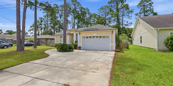 Image 3: 208 palm cir - awp media - 002
