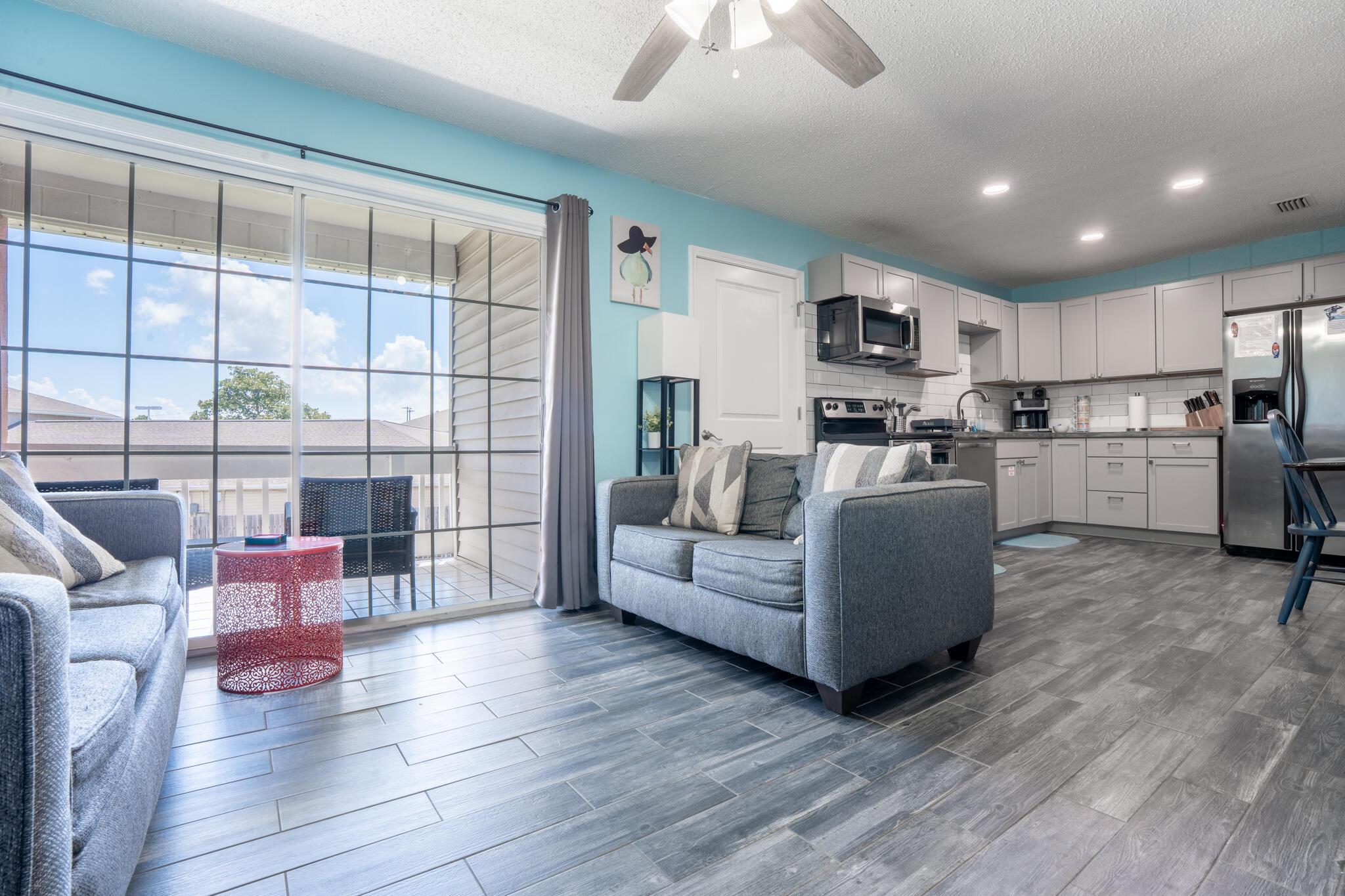 Image 1: Living room