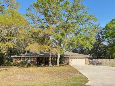 221 Olde Post Road