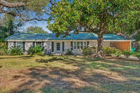 9 Walnut Avenue