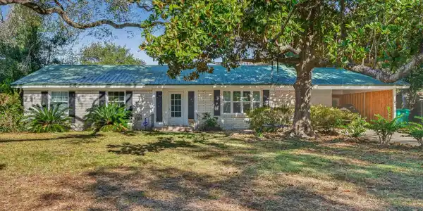 9 Walnut Avenue