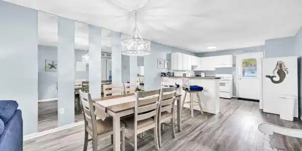 885 Santa Rosa Boulevard