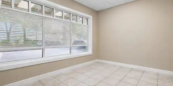 Image 4: Private Office