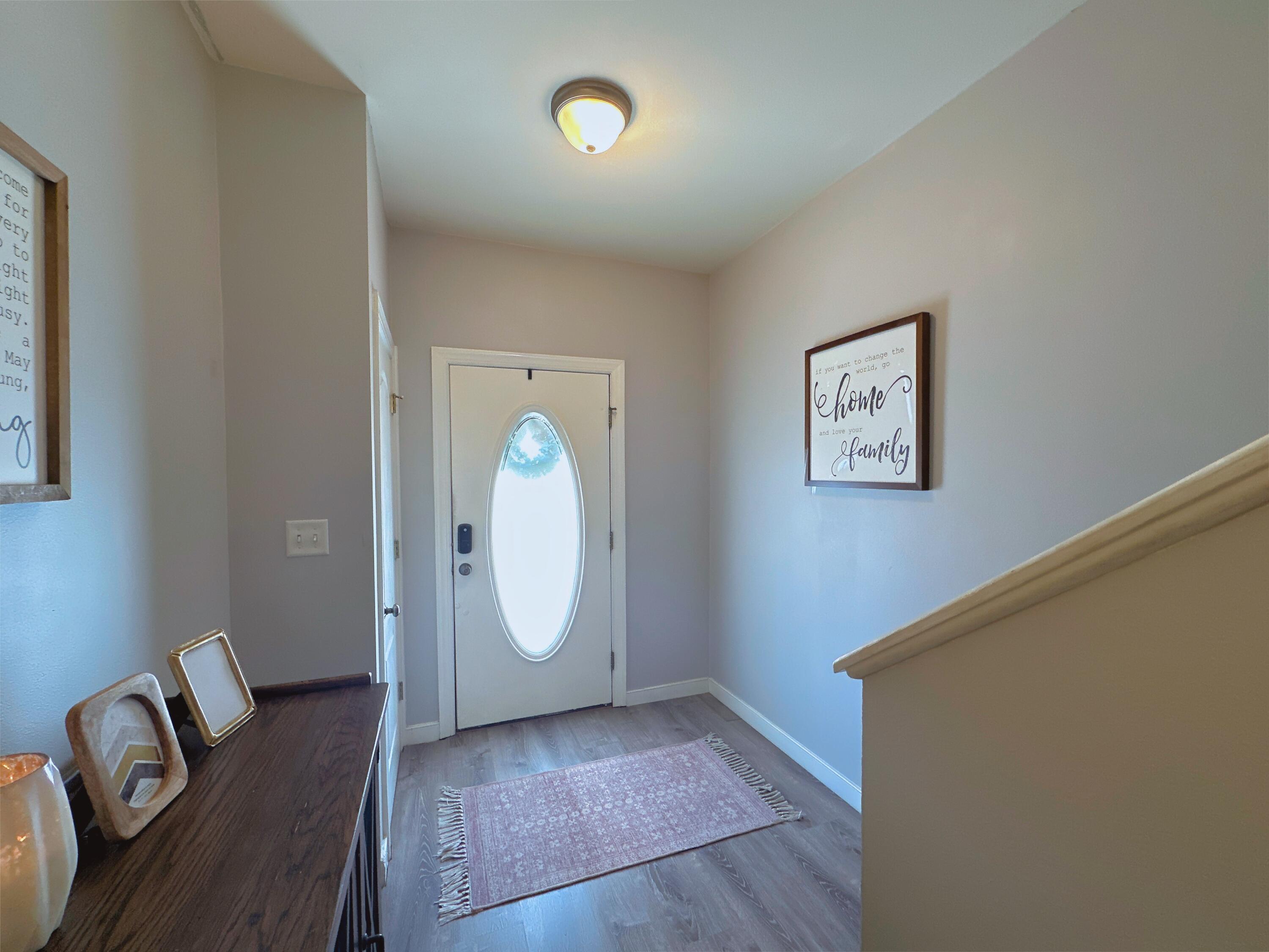 Image 4: 401 Twin Lakes Lane