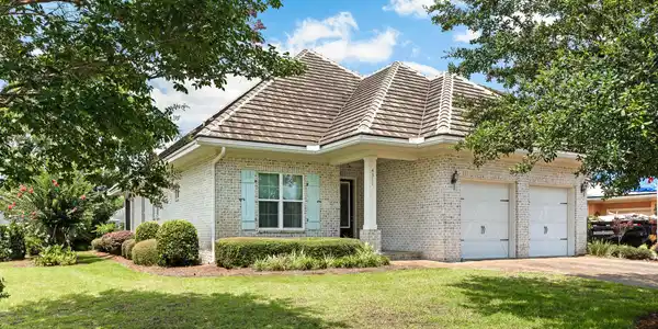 4311 Carriage Lane