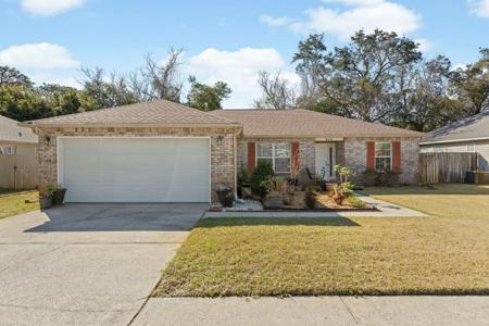 944 Scenic Oak Lane