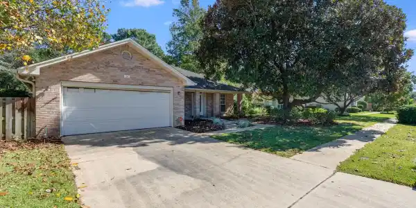 54 Hillcrest Drive