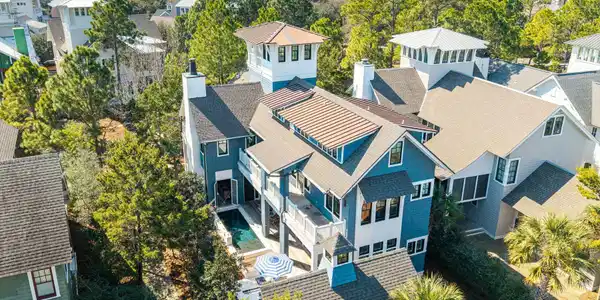 50 E Yacht Pond Lane