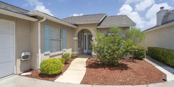 120 Glades Turn