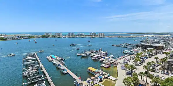 320 Harbor Boulevard