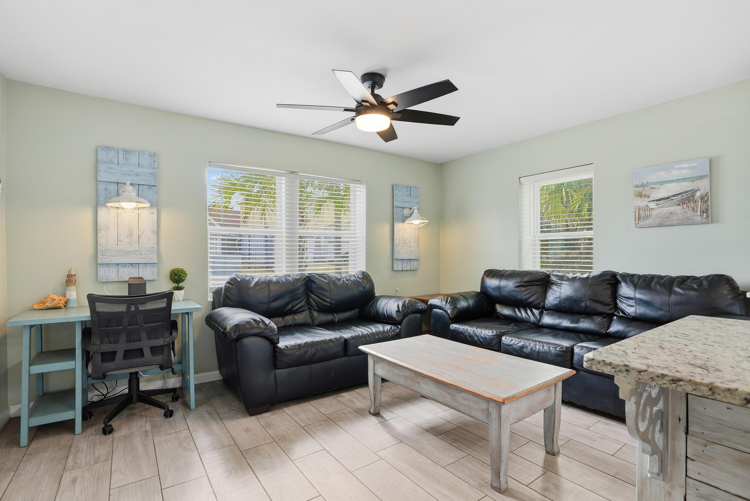 Image 3: 5616 Pinetree Ave