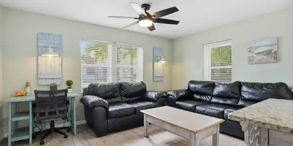 Image 3: 5616 Pinetree Ave