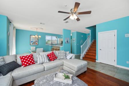 8537 Turnberry Court