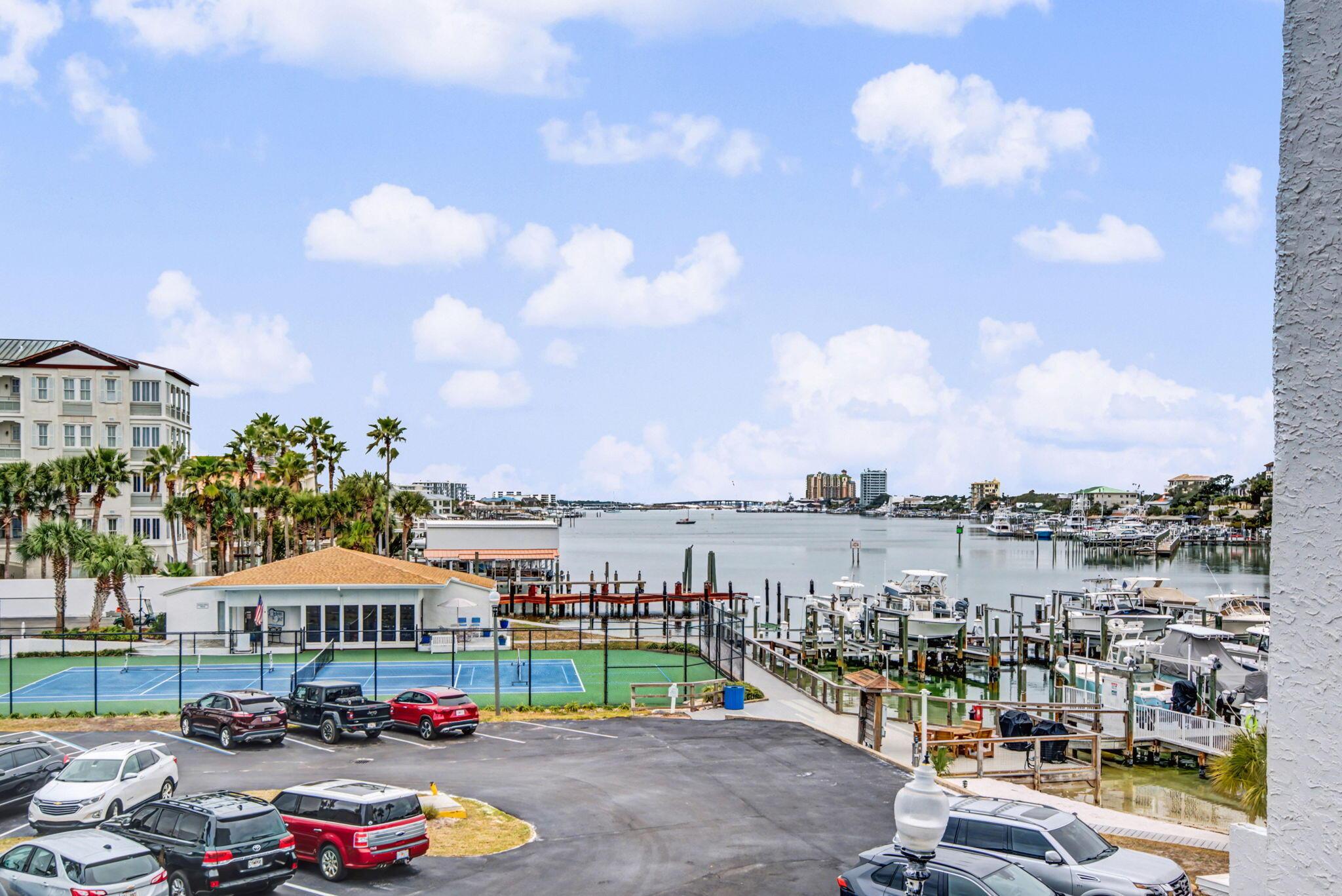 Image 4: 30-Dolphin_Pointe_306B_20260216_144